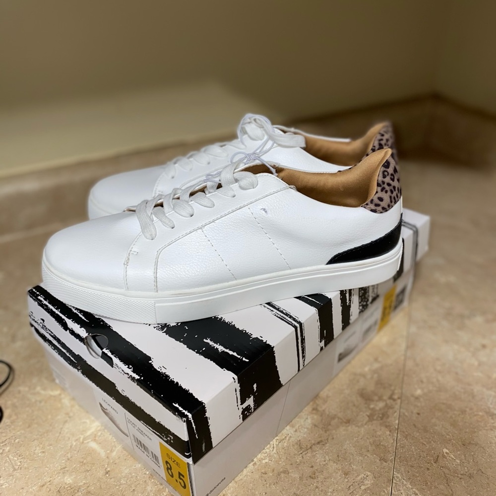 Dolce Vita Sneakers New In Box